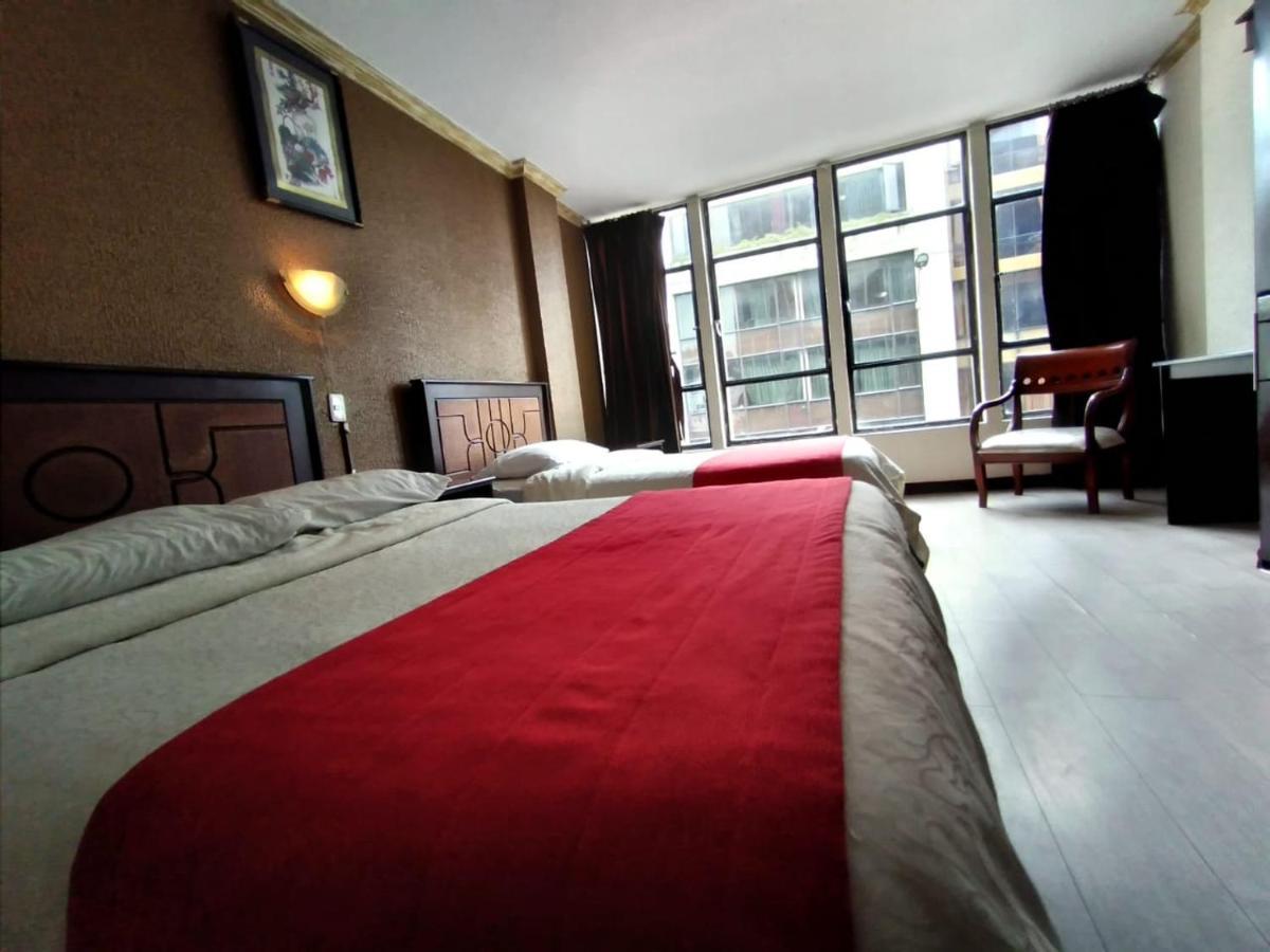 Hotel Imperial Амбато Екстериор снимка